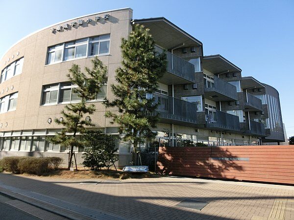 600px-shonan_gakuen_elementary_school-6822974